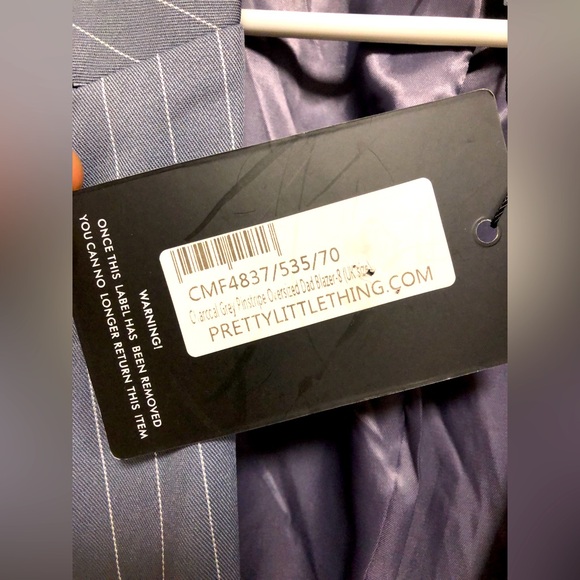 Pretty Little Thing Oversized Dad Blazer size US 4 Color Charcoal Grey pinstripe - Picture 3 of 5